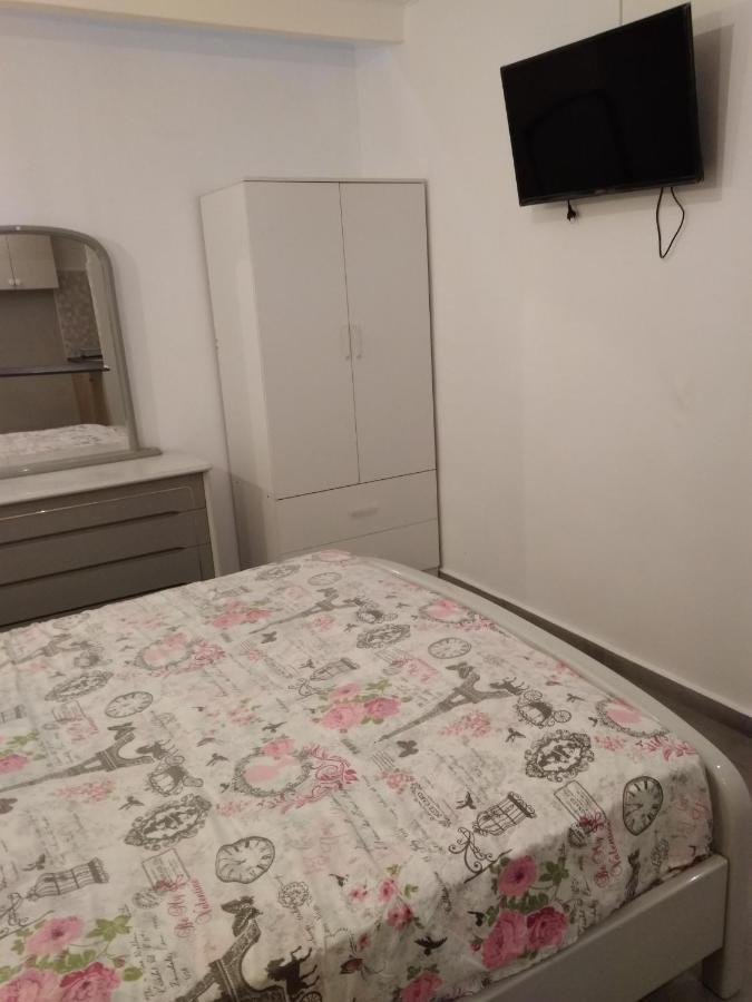 Апартаменты в Паграти — 32 кв. м., спальни: 1, собственных ванных: 1 Афины Экстерьер фото